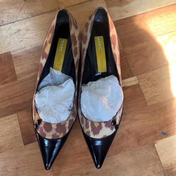 Marc Jacobs kitten heels in a size 8 - Picture 6 of 7